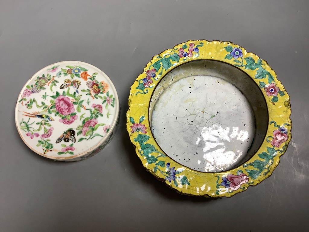 An 18th/19th century Canton enamel stand and a famille rose cover